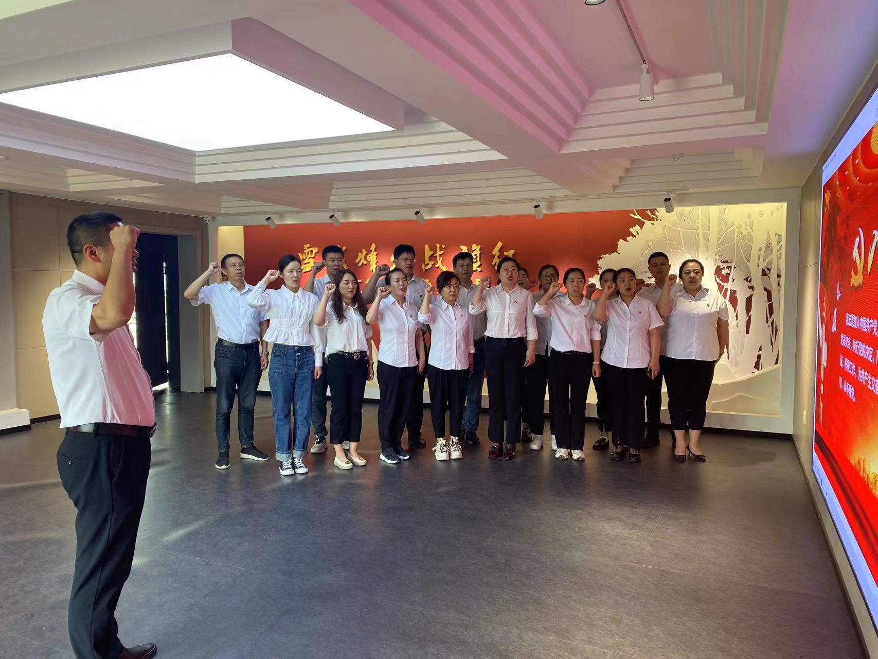 668b90e5e1917.jpg 668b90e5e1917.jpg